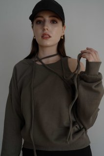 <img class='new_mark_img1' src='https://img.shop-pro.jp/img/new/icons8.gif' style='border:none;display:inline;margin:0px;padding:0px;width:auto;' />Shoulder Cut Sweat Tops<br>[KHAKI/BLACK]
