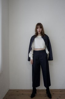 <img class='new_mark_img1' src='https://img.shop-pro.jp/img/new/icons38.gif' style='border:none;display:inline;margin:0px;padding:0px;width:auto;' />Volume silhouette pants<br>[NAVY][サンプル品]<s><font color="red">9800円</s>→3920円<br>60%OFF</font>