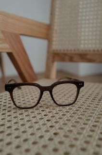 <img class='new_mark_img1' src='https://img.shop-pro.jp/img/new/icons8.gif' style='border:none;display:inline;margin:0px;padding:0px;width:auto;' />Square Frame Glasses<br>[BROWN]