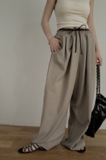 <img class='new_mark_img1' src='https://img.shop-pro.jp/img/new/icons8.gif' style='border:none;display:inline;margin:0px;padding:0px;width:auto;' />Relax Layered Pants<br>[BEIGE]