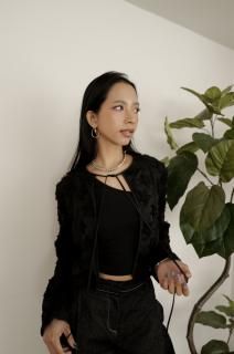 <img class='new_mark_img1' src='https://img.shop-pro.jp/img/new/icons8.gif' style='border:none;display:inline;margin:0px;padding:0px;width:auto;' />Flower Sheer Cardigan<br>[YELLOW/BLACK]