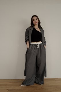 <img class='new_mark_img1' src='https://img.shop-pro.jp/img/new/icons8.gif' style='border:none;display:inline;margin:0px;padding:0px;width:auto;' />Long Jacket & Pants Set Up<br>[GRAY/BLACK]