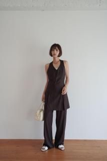 <img class='new_mark_img1' src='https://img.shop-pro.jp/img/new/icons8.gif' style='border:none;display:inline;margin:0px;padding:0px;width:auto;' />halter Tops & Straight Pants Set Up<br>[BROWN][S/M]