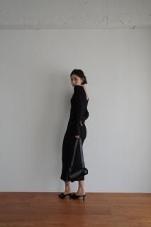 <img class='new_mark_img1' src='https://img.shop-pro.jp/img/new/icons8.gif' style='border:none;display:inline;margin:0px;padding:0px;width:auto;' />Rib Tight One-piece<br>[BROWN/BLACK]