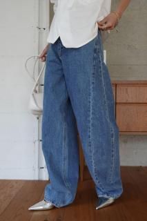 <img class='new_mark_img1' src='https://img.shop-pro.jp/img/new/icons8.gif' style='border:none;display:inline;margin:0px;padding:0px;width:auto;' />Volume Curve Denim Pants<br>[LIGHT BLUE/DARK BLUE][S/M]