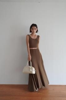 <img class='new_mark_img1' src='https://img.shop-pro.jp/img/new/icons8.gif' style='border:none;display:inline;margin:0px;padding:0px;width:auto;' />Cup in Tops & Skirt Set Up<br>[BROWN/BLACK]