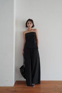 <img class='new_mark_img1' src='https://img.shop-pro.jp/img/new/icons8.gif' style='border:none;display:inline;margin:0px;padding:0px;width:auto;' />Stripe Bare Tops & Pants<br>[BEIGE/NAVY]
