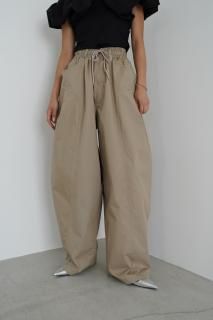 <img class='new_mark_img1' src='https://img.shop-pro.jp/img/new/icons8.gif' style='border:none;display:inline;margin:0px;padding:0px;width:auto;' />Cotton Tuck Wide Pants<br>[BEIGE]