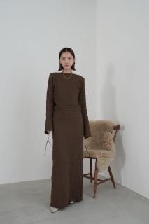 <img class='new_mark_img1' src='https://img.shop-pro.jp/img/new/icons8.gif' style='border:none;display:inline;margin:0px;padding:0px;width:auto;' />Wave Texture Cardigan & Skirt Set up<br>[BROWN/WHITE]
