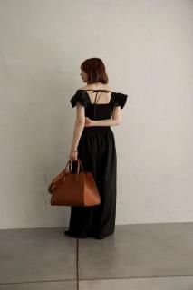<img class='new_mark_img1' src='https://img.shop-pro.jp/img/new/icons38.gif' style='border:none;display:inline;margin:0px;padding:0px;width:auto;' />Frill Gather All-in-one<br>[BLACK][ץ]<s><font color="red">18000</s>900050%OFF</font>