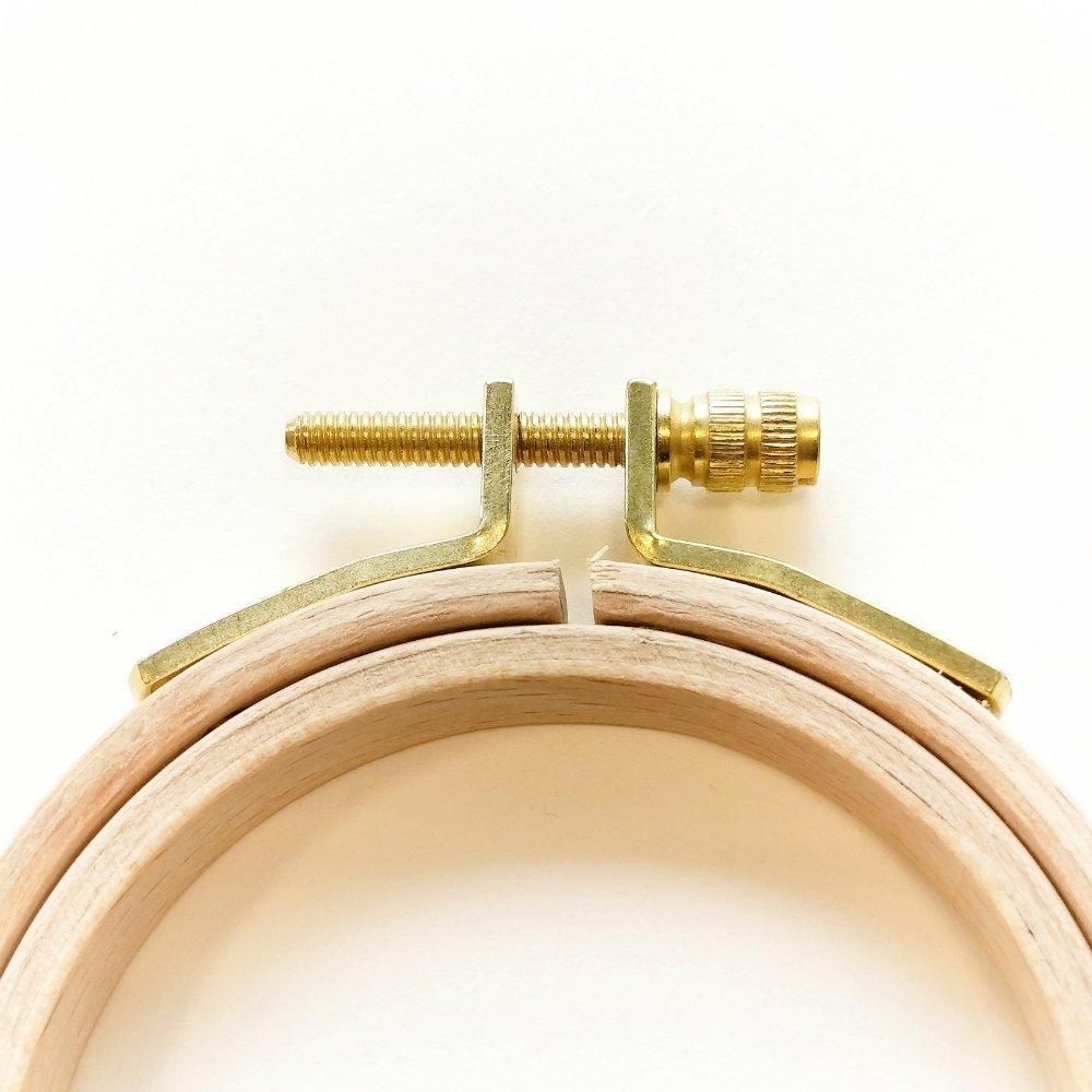 Klass&Gessmann 木製刺しゅう枠 7cm - Brodees By Kameshima Klass&Gessmann 木製刺しゅう枠 7cm - Brodees By Kameshima