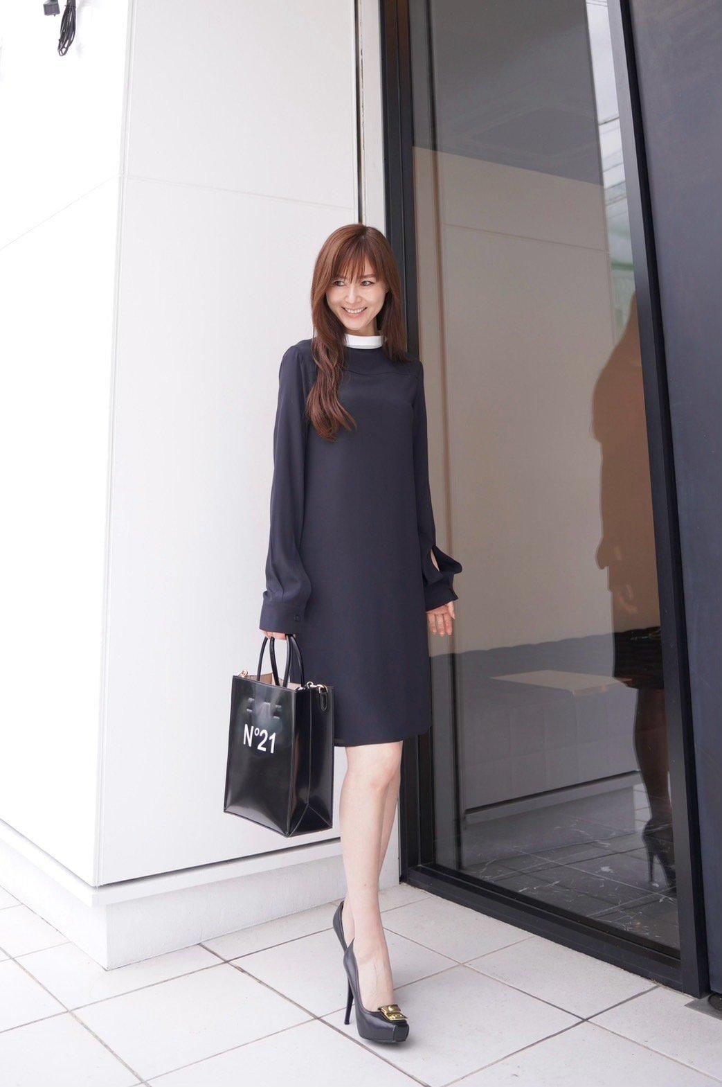 N°21(ヌメロヴェントゥーノ) バックフリルワンピース 通販