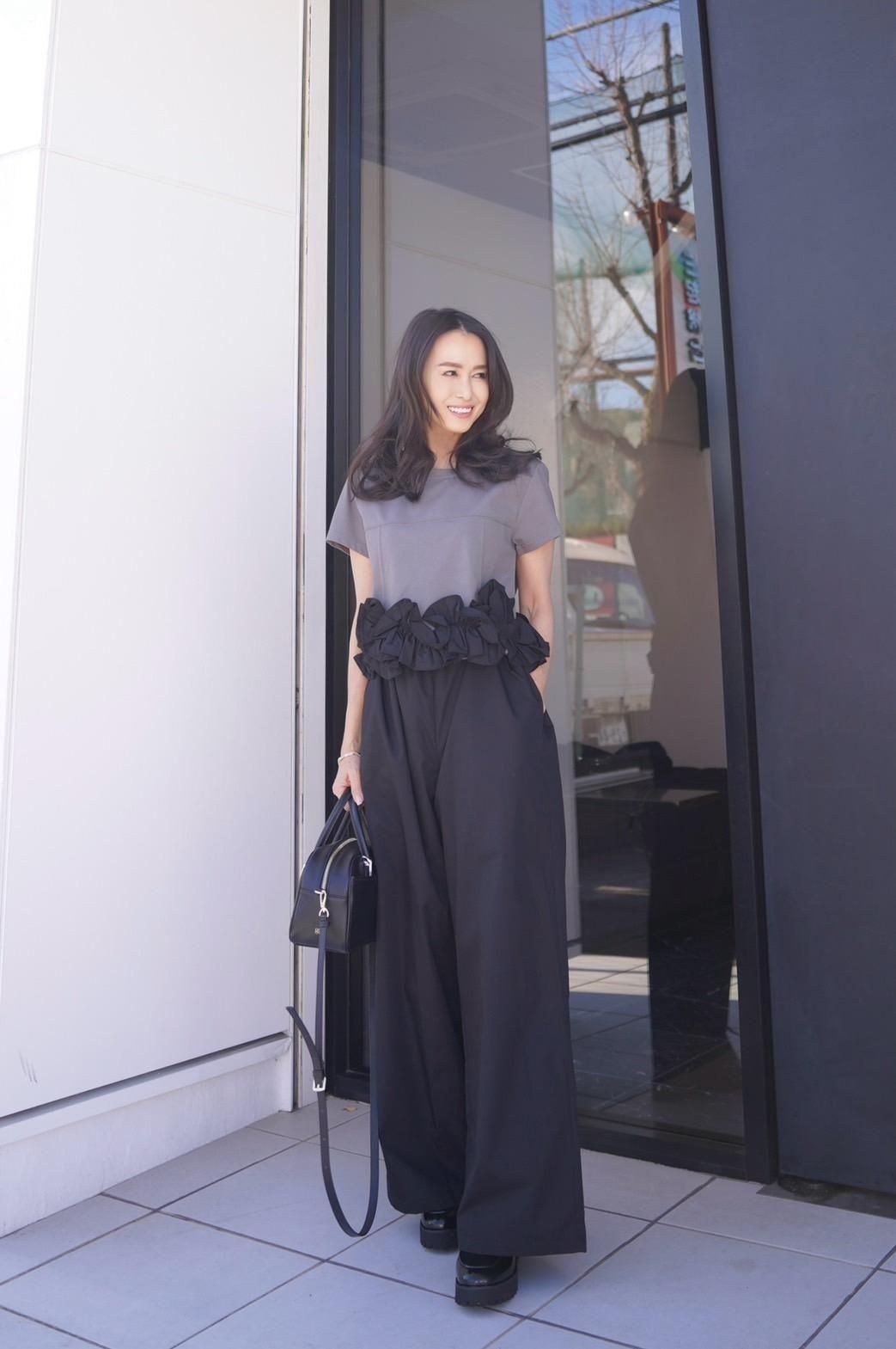 MICALLE MICALLE 異素材立体レースフリルTシャツ ゆったり 個性的 MICALLE MICALLE 異素材立体レースフリルTシャツ ゆったり 個性