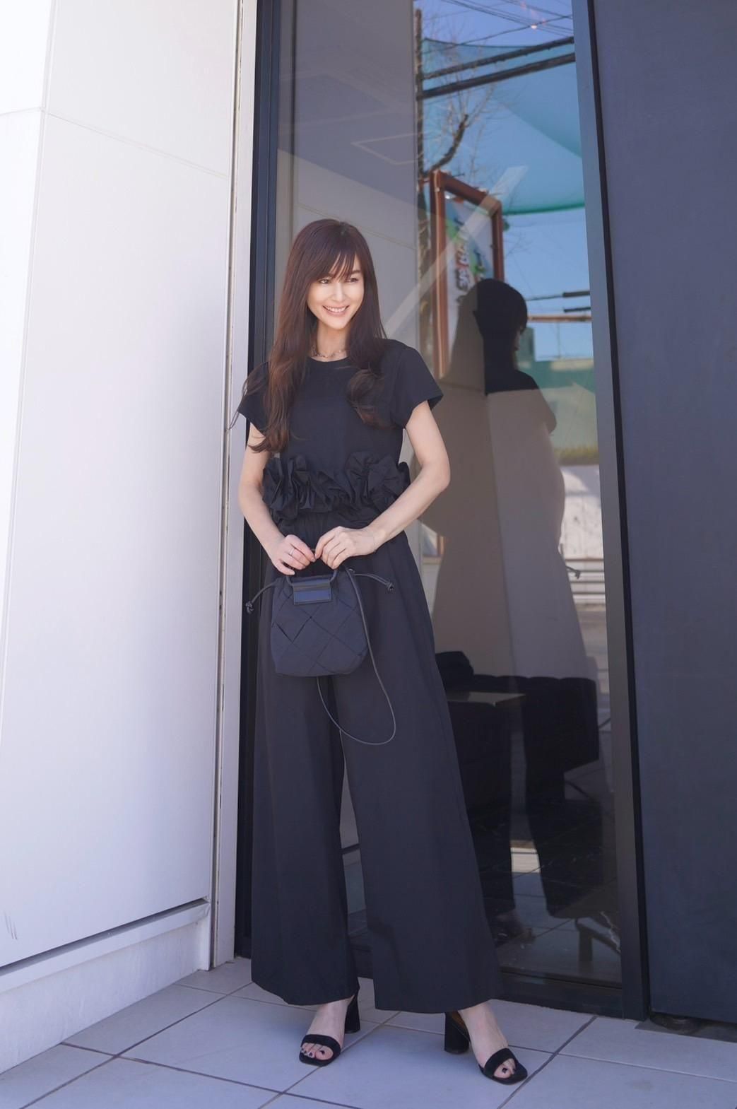 MICALLE MICALLE 異素材立体レースフリルTシャツ ゆったり 個性的 MICALLE MICALLE 異素材立体レースフリルTシャツ ゆったり 個性