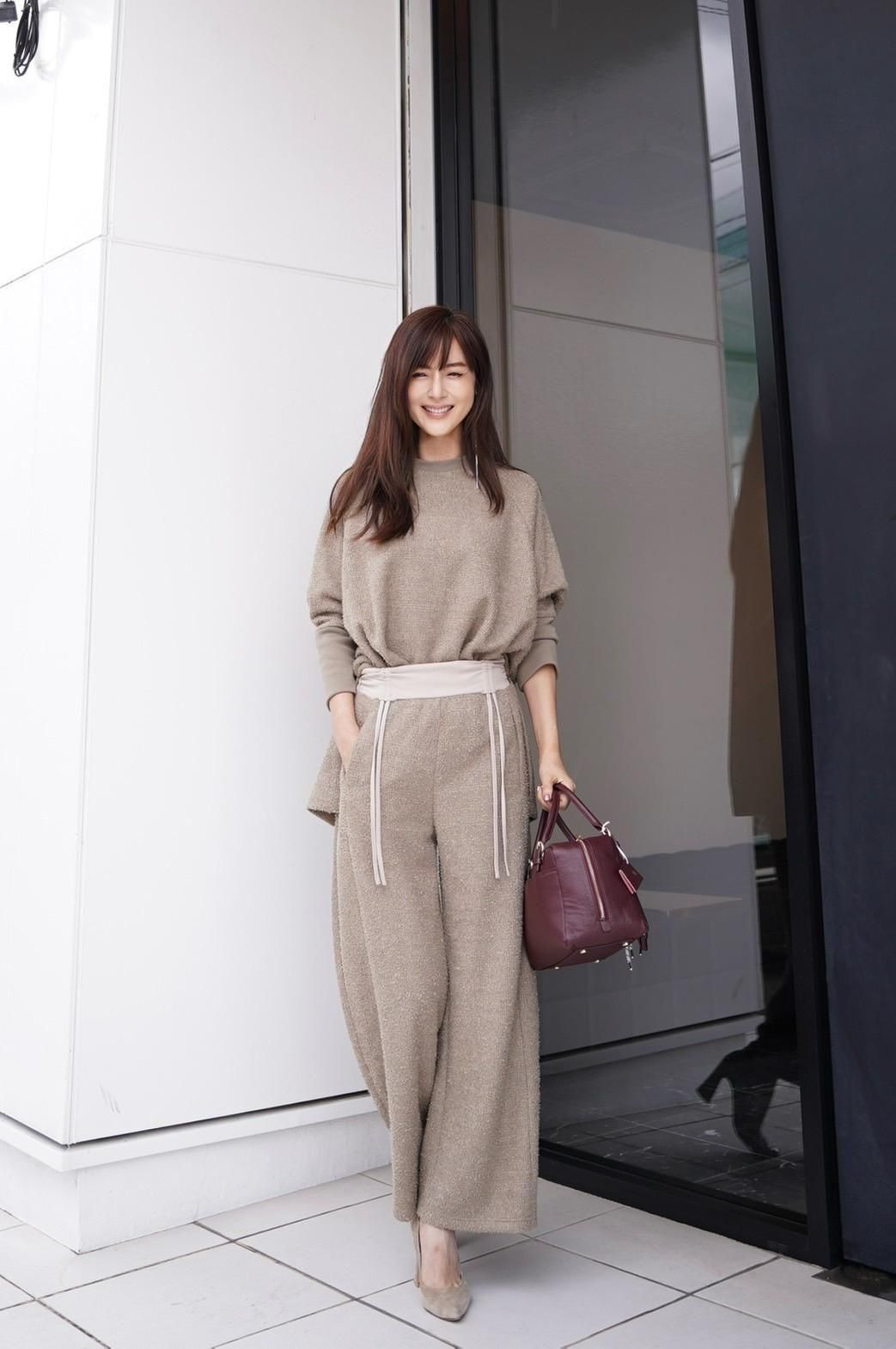 CYANTOKYO (シアントーキョー)フリンジヤーンオーバーブラウス 通販