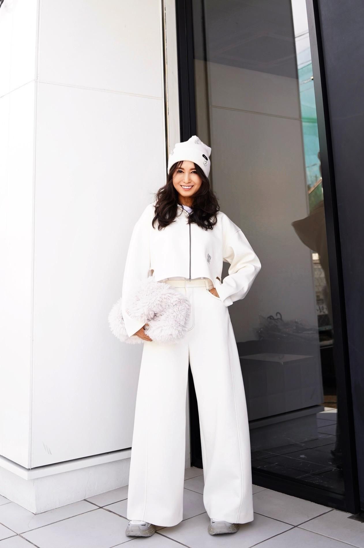 美品 INSCRIE BE&Y別注24aw ジップアップ ショートフーディー 別注