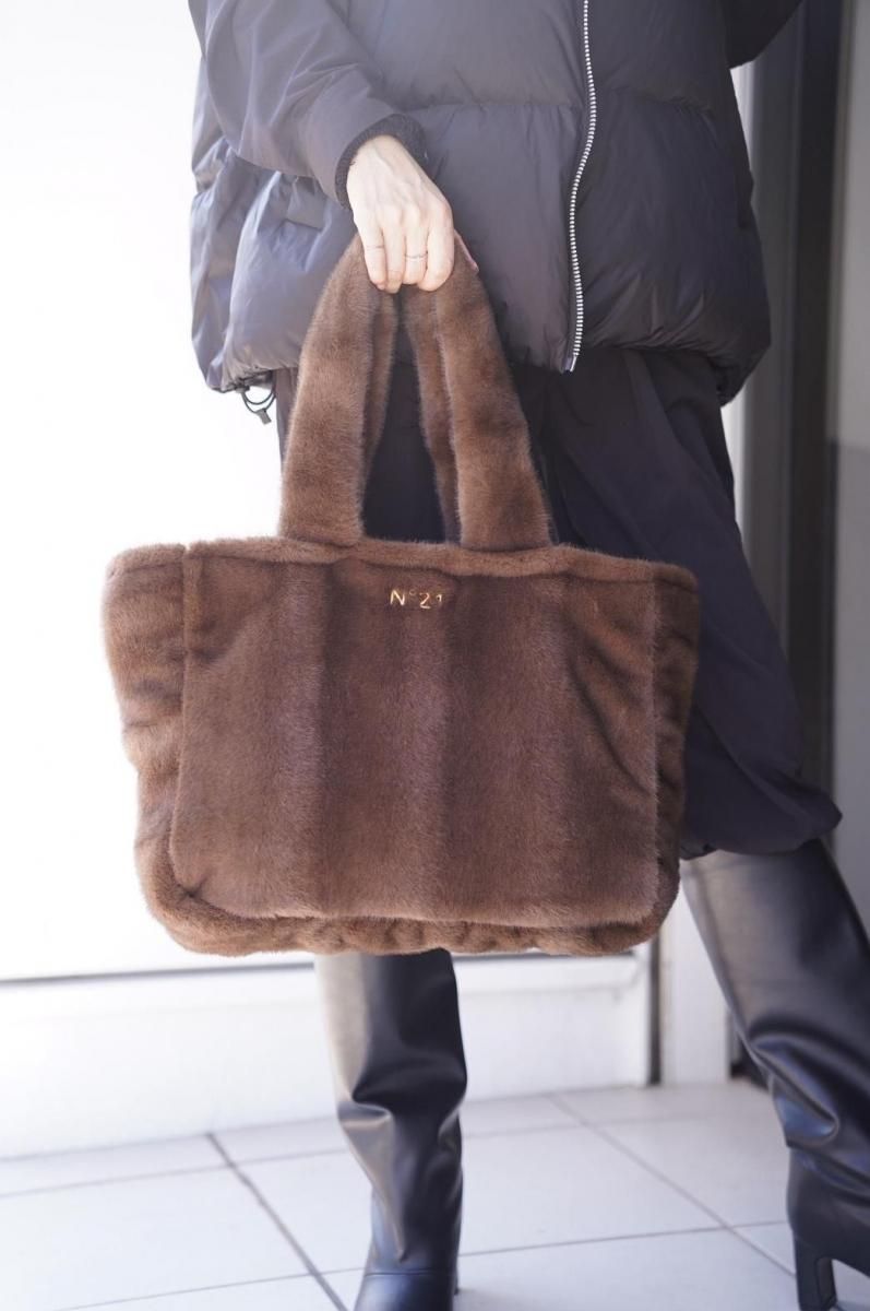 【新品未使用 タグ付き】N゜21★ヌメロヴェントゥーノ ファーバッグ N°21(ヌメロヴェントゥーノ) 【N°21】フェイクファートートバッグ通販