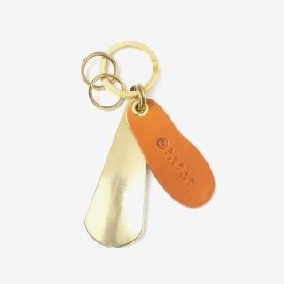 ウォッシュ加工の革タグ付きキーホルダー | 革小物のDuram