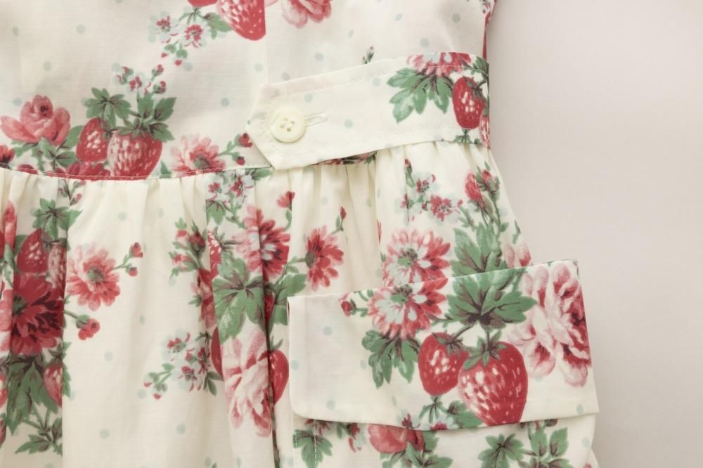2025新商品 ジェーンマープルStrawberries and flowers マリンカラー ワンピース
