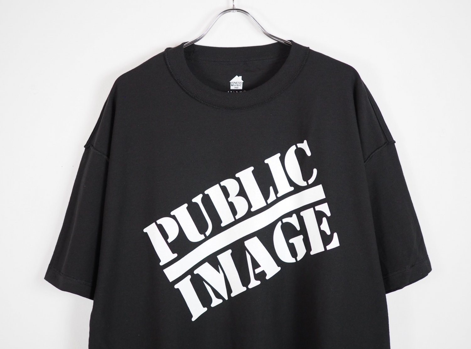 IS-NESS] PUBLIC IMAGE T-SHIRT -BLACK-