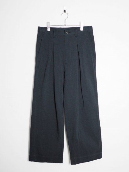 <img class='new_mark_img1' src='https://img.shop-pro.jp/img/new/icons14.gif' style='border:none;display:inline;margin:0px;padding:0px;width:auto;' />[URU] COTTON LINEN CANVAS INVERTED PLEATS PANTS -D.NAVY-
