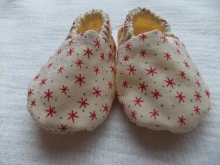 Handmade Reversible Cotton Baby Booties-Red Stars with Cream Cotton Lining
