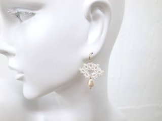 lace pierce earring