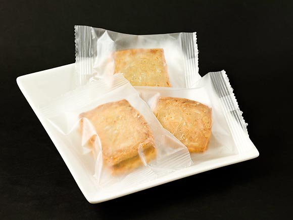 ナッツの入った塩味チーズクッキー（S） - 熊本 阿蘇の特産品通販・お中元お歳暮 - ネットショップASOMO