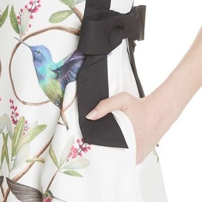 TED BAKER 鳥 刺繍 リボン ワンピース ホワイト ハチドリ ひざ丈