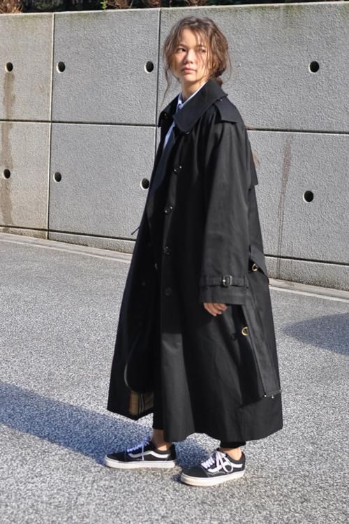 【Burberry】取り外し可能な襟の長い トレンチコート BURBERRY トレンチコート 徹底解説【レディース編】～全型着て