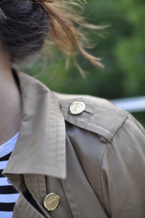 Yves saint Laurentイブサンローラン 金ボタン トレンチコート