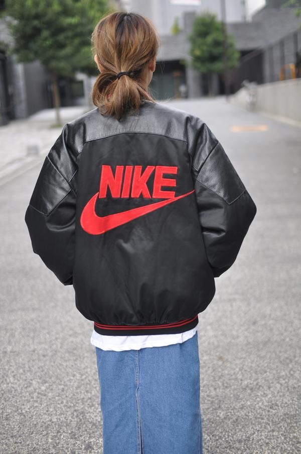 NIKE 90s スタジャン-