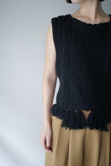 KNIT #5 ニットベスト（2カラー）＿WONDER FULL LIFE - This___