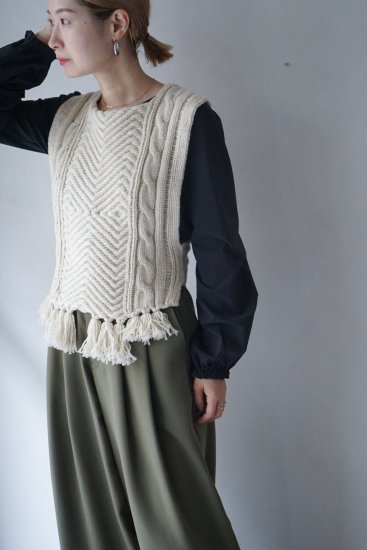 KNIT #5 ニットベスト（2カラー）＿WONDER FULL LIFE - This___ ONLINESHOP