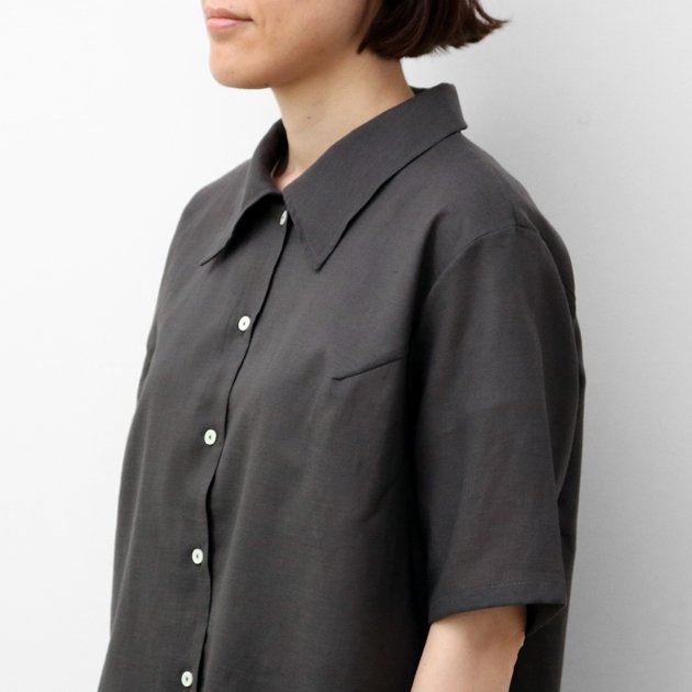 CLASKA（クラスカ）｜エレガントに涼感を纏うクールサマー・リヨセルコットンリネンシャツ 墨黒 - ファッション - トップス -  女性ファッション通販の CLASKA（クラスカ）ONLINE SHOP