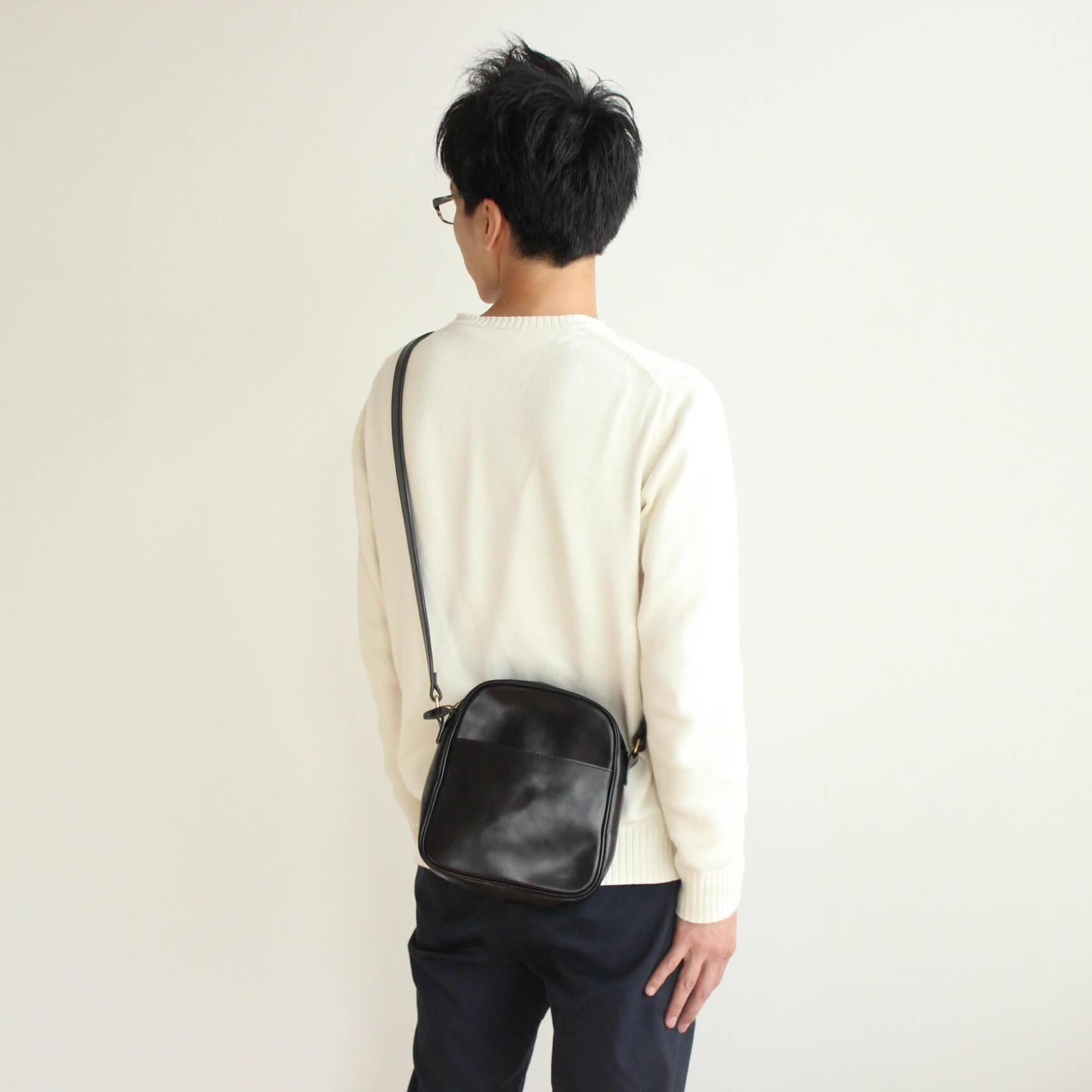 「CLASKA(クラスカ)」の栃木レザーショルダーバッグ「PORTER(ポーター)」