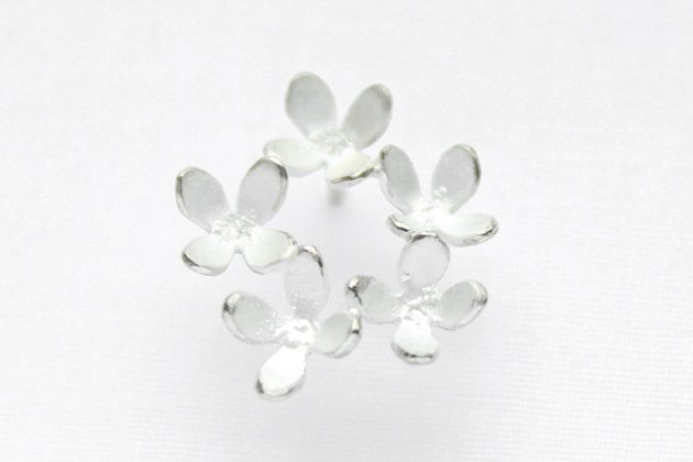 YUKO SATO jewelry & objects（佐藤祐子）｜キンモクセイピアス 5 silver（片耳） - ファッション - アクセサリー  - 女性ファッション通販の CLASKA（クラスカ）ONLINE SHOP