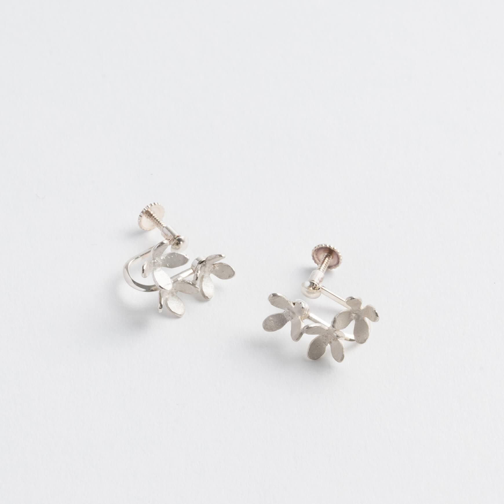 YUKO SATO jewelry & objects(佐藤祐子)|キンモクセイイヤリング 3 silver(片耳) - ファッション - アクセサリー - 女性ファッション通販の CLASKA(クラスカ)ONLINE SHOP