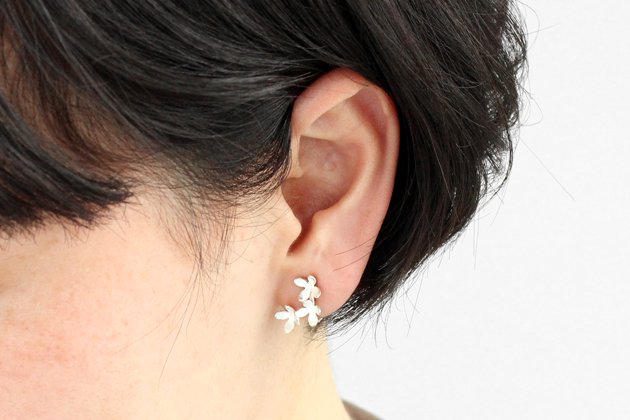 YUKO SATO jewelry  objects（佐藤祐子）｜キンモクセイイヤリング silver（片耳） ファッション  アクセサリー 女性ファッション通販の CLASKA（クラスカ）ONLINE SHOP