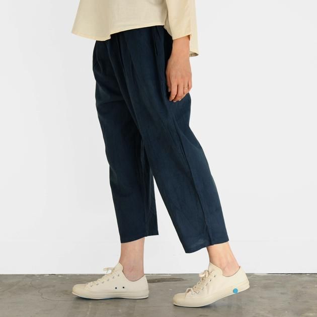 ヂェン先生の日常着｜クロップドパンツ ネイビー - ファッション