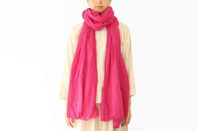 オブリ　ピンクボリュームストール ヂェン先生の日常着｜ボリュームショール ピンク - ファッション