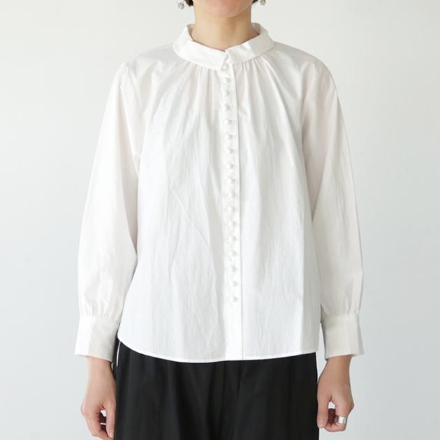 Pot And Tea ポットアンドティー 釦たくさん襟付きブラウス 白 ファッション トップス 女性ファッション通販の Claska クラスカ Online Shop