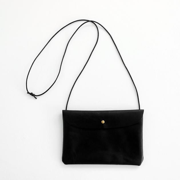 Claska クラスカ Flat Pochette ブラック バッグ ショルダーバッグ 女性ファッション通販の Claska クラスカ Online Shop Claska クラスカ Flat Pochette ブラック バッグ ショルダーバッグ 女性ファッション通販の Claska クラスカ Online Shop