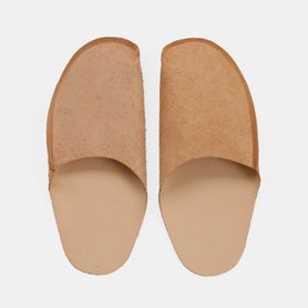 one-piece slippers / 
