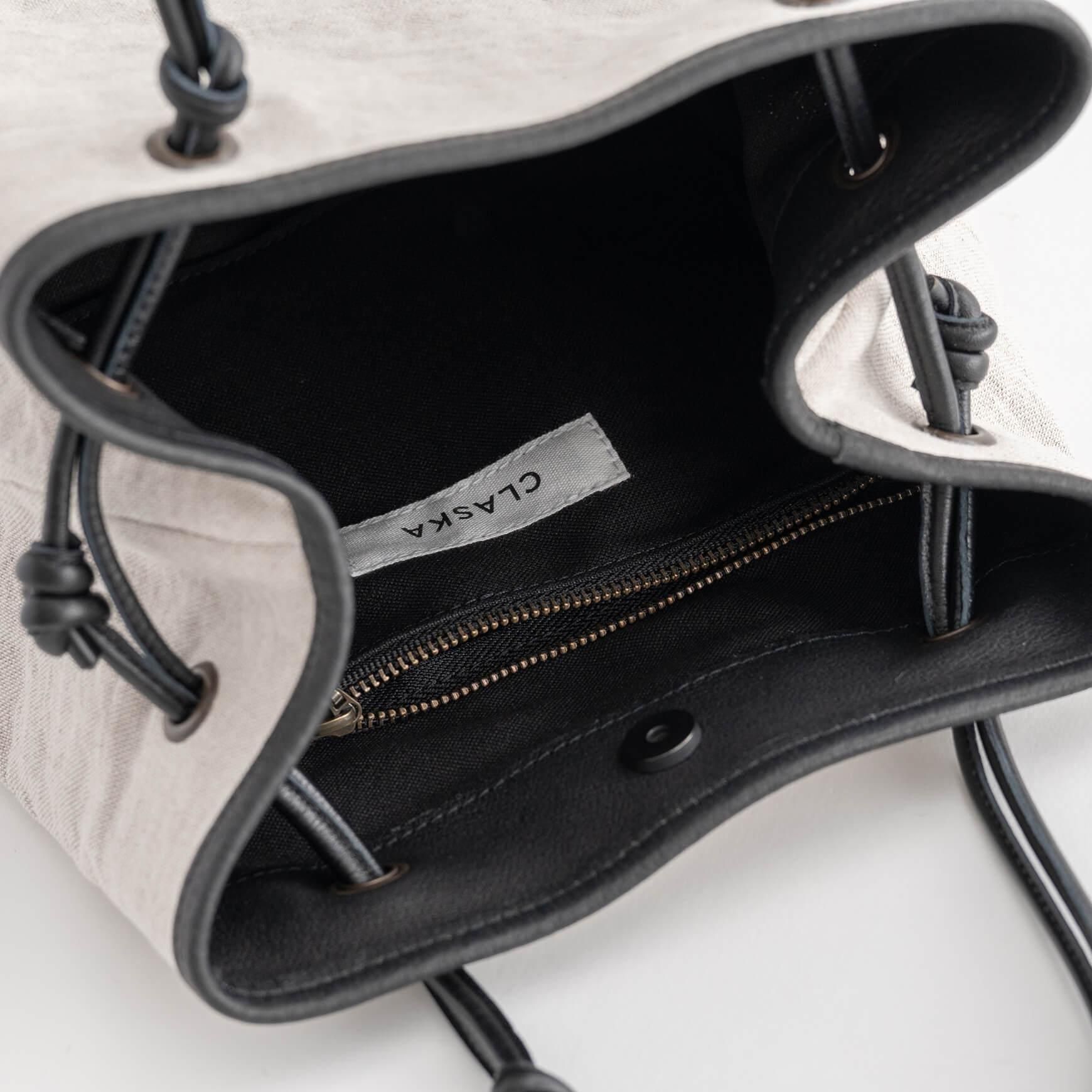 「CLASKA(クラスカ)」のレザーバッグ「Sac de lacet(サック・ド・ラセ)」