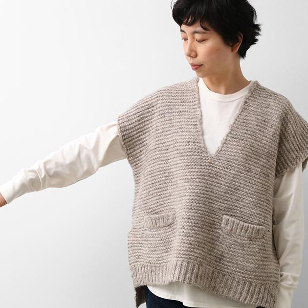「CLASKA(クラスカ)」発のアパレルブランド「HAU(ハウ)」のニットベスト