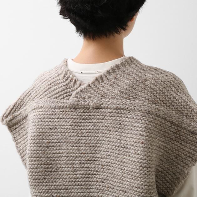 「CLASKA(クラスカ)」発のアパレルブランド「HAU(ハウ)」のニットベスト