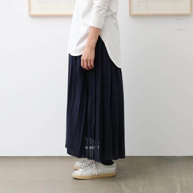「CLASKA(クラスカ)」発のアパレルブランド「HAU(ハウ)」のプリーツスカート