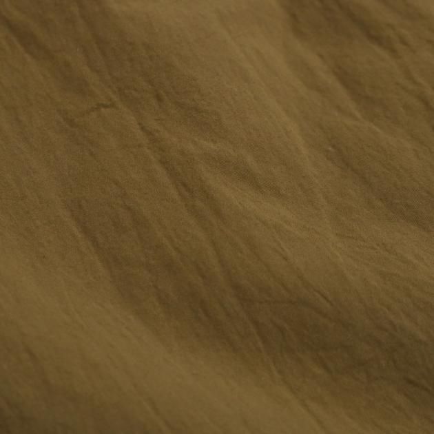 「CLASKA(クラスカ)」発のアパレルブランド「HAU(ハウ)」のコート