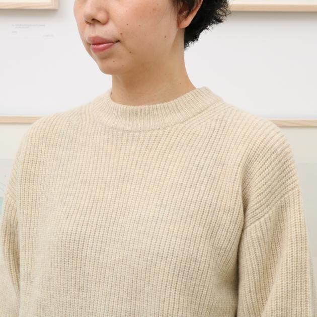 「CLASKA(クラスカ)」発のアパレルブランド「HAU(ハウ)」のニット